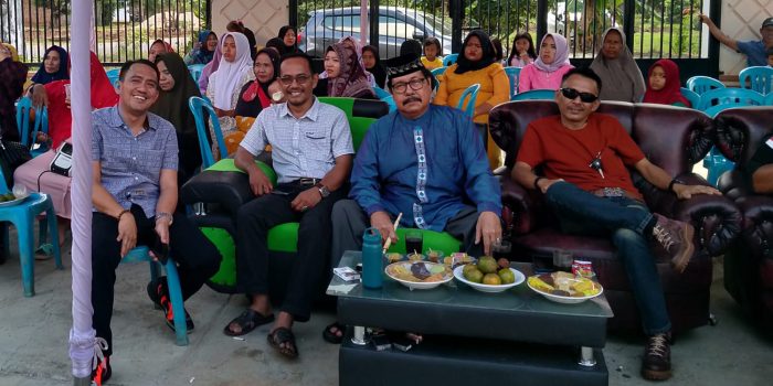 Anak Gadis Raih Prestasi Membanggakan Ketua DPC AJOI Lamtim Gelar Tasyakuran