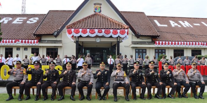 Kapolres Lampung Utara Lepas 7 Personel Purna Bakti