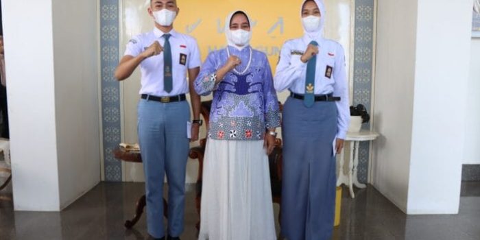 Ketua TP PKK Prov Lampung Riana Sari Arinal Audiensi Bersama Dua Siswa Terpilih Paskibraka Nasional 