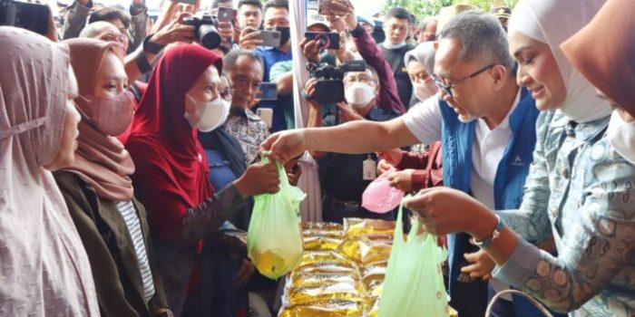 Mentri Perdagangan RI Melalui Kadis Perindustrian dan Perdagangan Prov Lampung Gelar Pasar Murah 