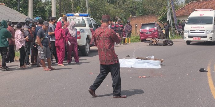 Lakalantas di jalan Raya Desa Puput Mengakibatkan Pengendara Motor Meninggal Ditempat