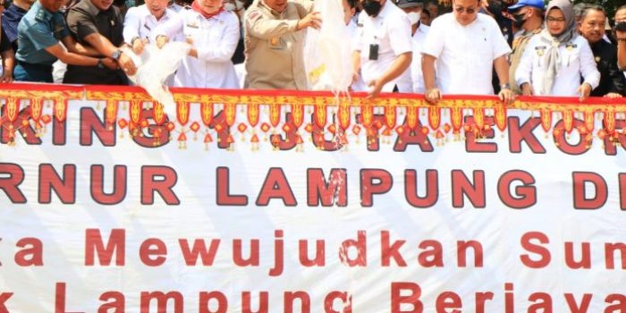 Gubernur Lampung Salurkan Bantuan  1 Juta Benih Ikan Endemik di Kabupaten Tulang Bawang