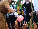 Gubernur Lampung Arinal Djunaidi Tanam Pohon di Bendungan Marga Tiga Lamtim