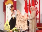 Riana Sari Arinal Ketua Dekranasda Lampung Berkomitmen Mengembangkan Warisan Budaya Lampung
