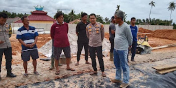 Respon Cepat Kapolsek Jebus Keluhan Warga Pembangunan Tambak Udang di Desa Teluk Limau