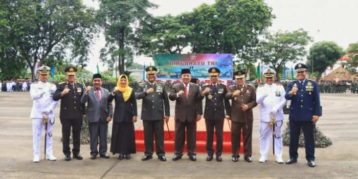 Arinal Djunaidi Bersama Anggota DPRD Prov Lampung IKuti HUT TNI ke-77