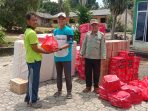 Pasca Banjir, Kades Bedengung Serahkan Bantuan Kepada Masyarakat Terdampak dari Dinsos Basel