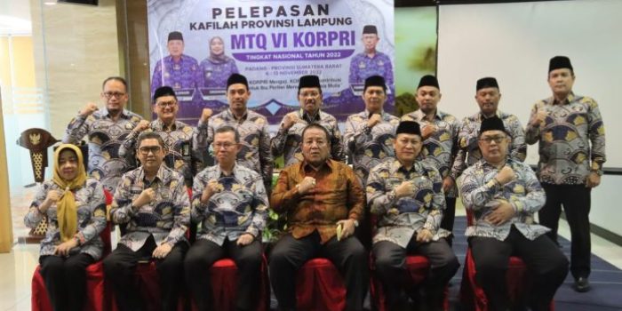 Arinal Djunaidi Lepas Keberangkatan Kafilah Korpri Prov Lampung Ikutt MTQ VI Korpri Tingkat Nasional Tahun 2022 di Kota Padang