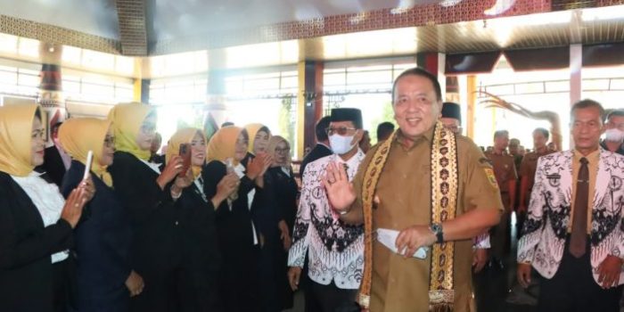 Gelaran Teacher Fest dalam Rangka Peringatan HUT ke-77 PGRI Arinal Djunaidi Mengapresiasi