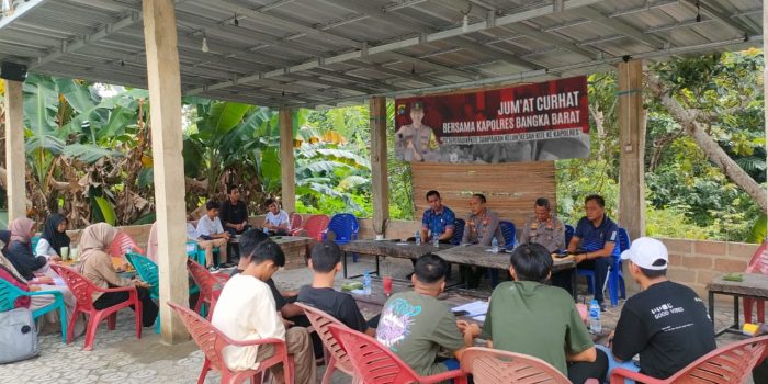 Gelar Jumat Curhat, Kapolres Bangka Barat Dengarkan Keluhan bersama Pelajar Muntok
