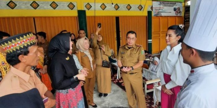 Kadisparekraf Lampung Bobby Irawan Dorong Kolaborasi Pengembangan Kampung Tapis Lugusari di Pringsewu