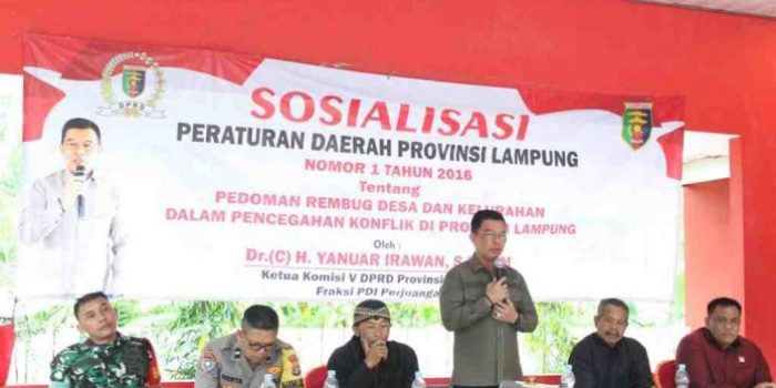 DR. (C) Hi. Yanuar Irawan Ketua Komisi V DPRD Lampung Sosperda di Tanggamus