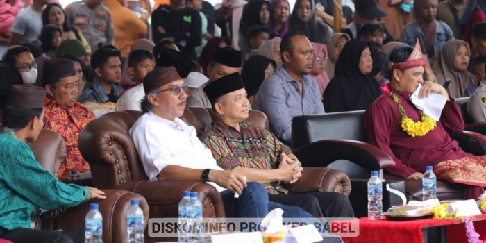 Pesta Adat Perang Ketupat sebagai Ajang Silaturahmi