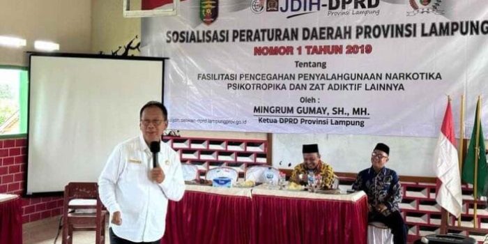 Mingrum Gumay Ketua DPRD Lampung Gelar Sosperda di SMK AL Ihsan Kecamatan Bangun Rejo