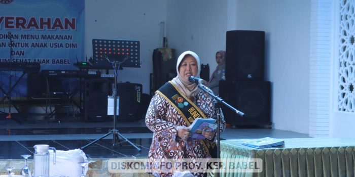 Bunda PAUD Prov. Kep. Babel Bagikan Buku Senyum Sehat Anak
