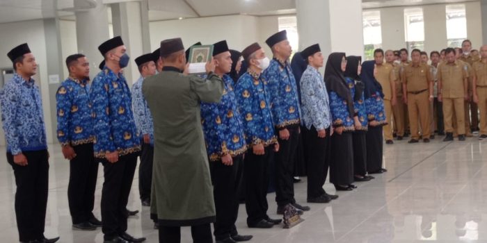 Bupati Bangka Selatan Lantik 20 Pejabat Eselon III dan IV