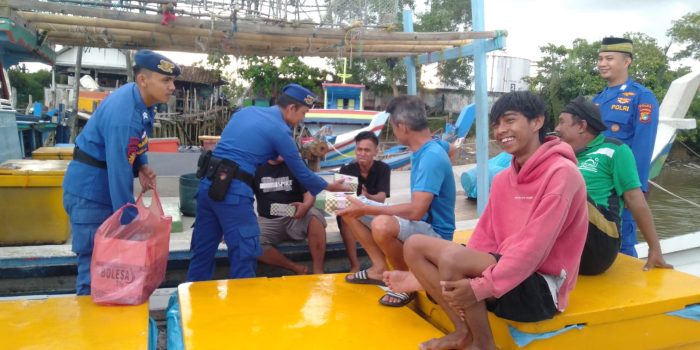 Polairud Polda Bangka Belitung Adakan Aksi Bagi Sembako Kegiatan Ramadhan 1444  H