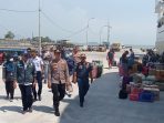 Ciptakan Kamtibmas Jelang Idul Fitri 1444 H, Polsek Belinyu Terjunkan Personilnya di Pelabuhan Belinyu