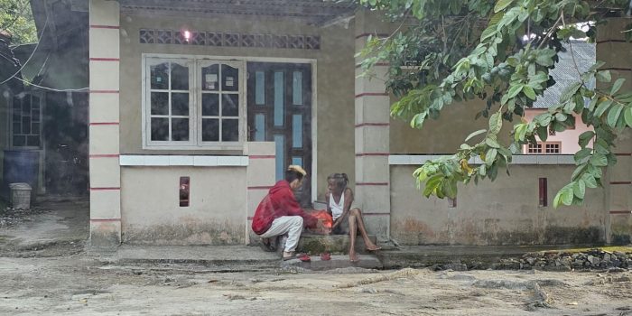 PWI Babel Salurkan Ratusan Paket Sembako Secara Door to Door ke Masyarakat Pangkalpinang