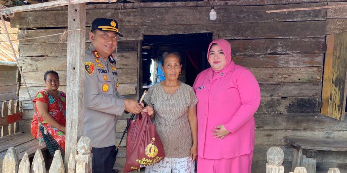 Polres Basel Bersama Bhyangkari Salurkan 35 Paket Sembako untuk Warga