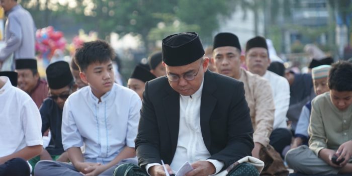 Bersama Sholat Idul Fitri 1444 H, Molen Mengajak Jamaah Untuk Bertamu Ke Rumah Dinas Wali Kota Pangkalpinang