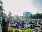 Usai Sholat Idul Fitri 1444 H Molen Mengajak Jamaah untuk Bertamu ke Rumah Dinas Wali Kota Pangkalpinang