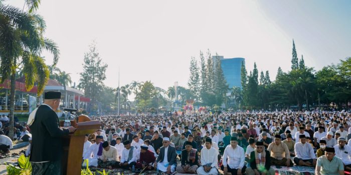 Usai Sholat Idul Fitri 1444 H Molen Mengajak Jamaah untuk Bertamu ke Rumah Dinas Wali Kota Pangkalpinang