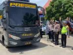 Wakapolres Bangka Barat Lepas Program Mudik Gratis Presisi Polres Bangka Barat 2023
