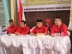 DPC PDIP Basel Serahkan Berkas Baceleg ke KPU, Erwin:Jangan Ada yang Saling Sikut