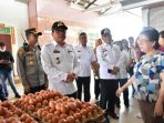 Jelang Idul Fitri 1444 H, Walkot Metro Beserta Jajaran Monitoring Gudang Distributor Bahan Pokok di Kota Metro
