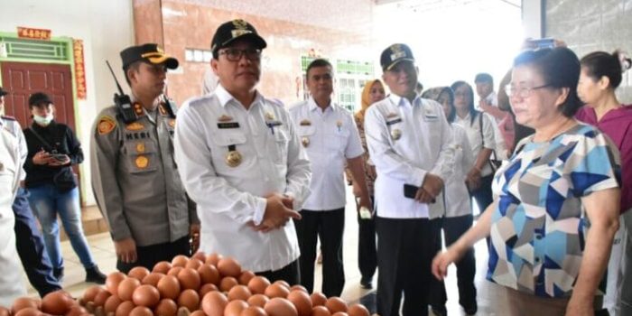 Jelang Idul Fitri 1444 H, Walkot Metro Beserta Jajaran Monitoring Gudang Distributor Bahan Pokok di Kota Metro