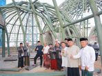 Mie Go Beserta Rombongan Tinjau Pembangunan Masjid Agung Kubah Timah,54 Persen Sudah Terealisasi