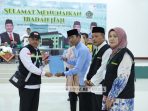 Lepas Calon Jemaah Haji Babel Kloter 8, Pj. Gubernur Suganda Pesankan Hal Ini