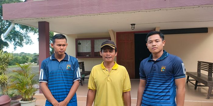Peringati HUT Bhayangkara ke 77, Polres Babar Bersih-Bersih Rumah Ibadah
