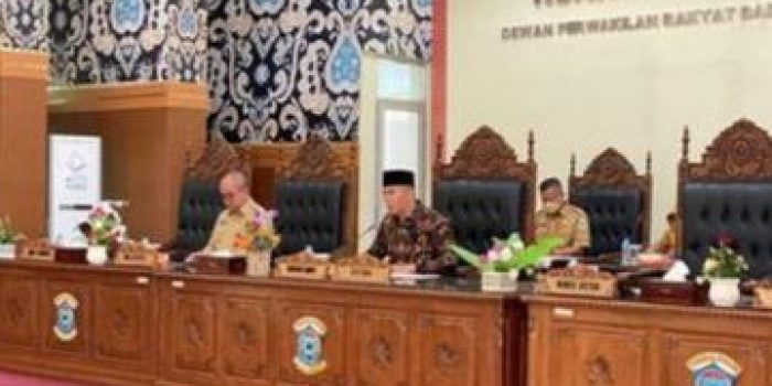 Abang Hertza Pimpin Rapat Paripurna IX Masa Persidangan III DPRD Pangkalpinag