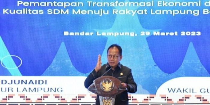 Mingrum Gumay Ketua DPRD Lampung, Tanggapi Aspirasi Masyarakat Melalui Media Sosial