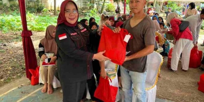 Aprilliati Anggota DPRD Provinsi Lampung Sosialisasikan Pembinaan Ideologi Pancasila di Balam