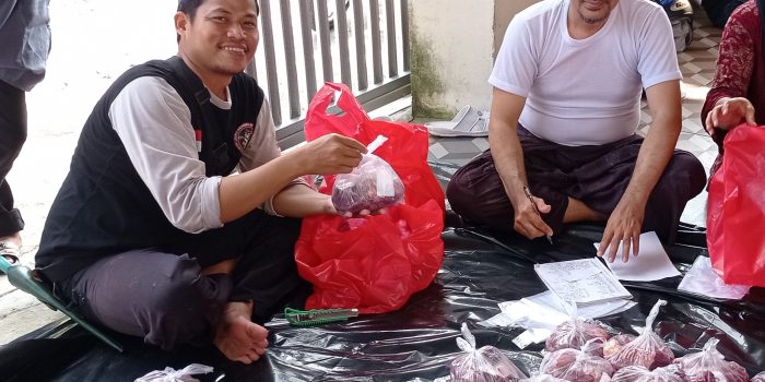 Majelis Manhajur Ridho Toboali Sembelih Hewan Qurban