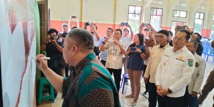 Prof Dr Rajab Ritonga Guru Besar Universitas Gunadarma : Berita itu harus Sampaikan fakta dan Bukan Opini dari Penulis