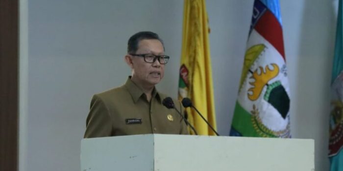 Mewakili Gubernur, Sekda Lampung Menyampaikan Jawaban Terkait Raperda Pertanggungjawaban Pelaksanaan APBD TA 2022