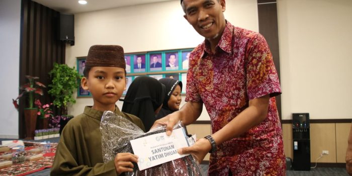 Melalui Program Muharram Bercahaya, YBM PLN Santuni 20.000 Anak Yatim/Dhuafa Serentak di Seluruh Unit PLN
