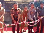Letkol Arm Firstya Andrean Gitrias Dandim 0413/Bangka Potong Pita Peresmian Sumur Bor Panti Asuhan Alkhoriyah