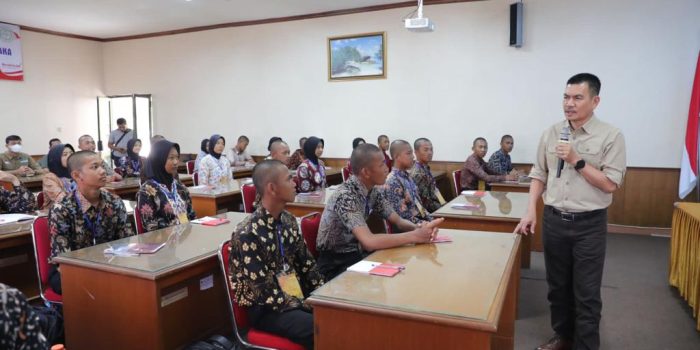 Sekda Naziarto Berikan Motivasi Kepada Paskibraka Kep. Babel 2023