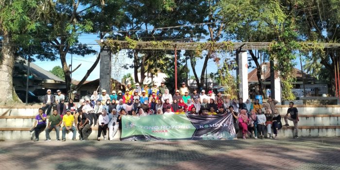 Dinas Lingkungan Hidup Kota Pangkalpinang Partisipasi dalam kegiatan Gotong Royong Dalam Inovasi ” SI Kompak “