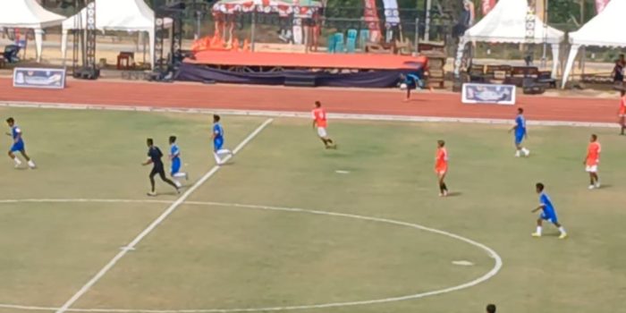 Debby Hadiri Pertandingan Sepak Bola Antara PS Basel VS Bangka, Skor Imbang 1-1