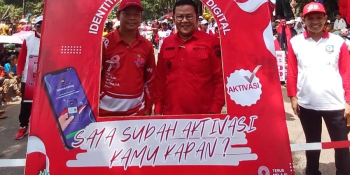 Semarak HUT RI ke 78, Dinas Dukcapil Basel Ikuti Pawai Karnaval