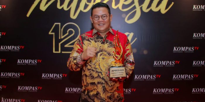 HUT ke 12, Kompas TV Berikan “Kado” Penghargaan Untuk Bupati Basel