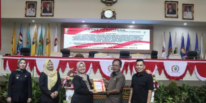 Rapat Paripurna DPRD Provinsi Lampung, Penyampaian Rancangan KUPA 2023 Dihadiri Wagub Lampung 