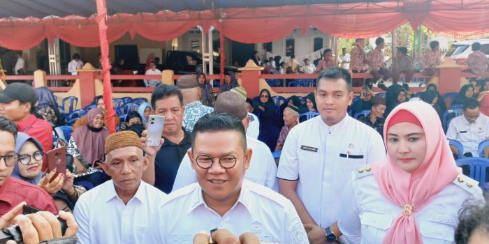 Riza-Debby: Layani Masyarakat Sepenuh Hati Program Aik Bakung di Desa Serdang