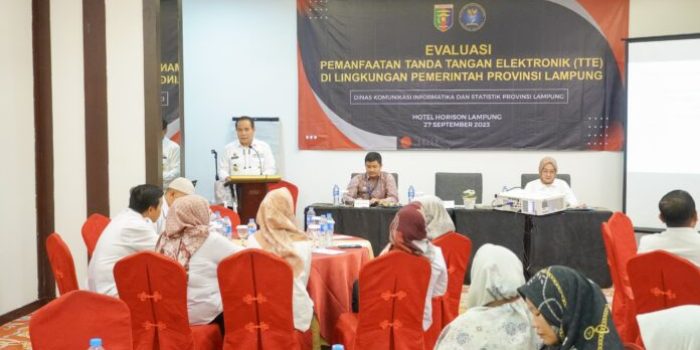 Achmad Saefulloh Plh Kadis Kominfotik Provinsi Lampung Mewakili Gubernur Membuka Evaluasi TTE di Lampung